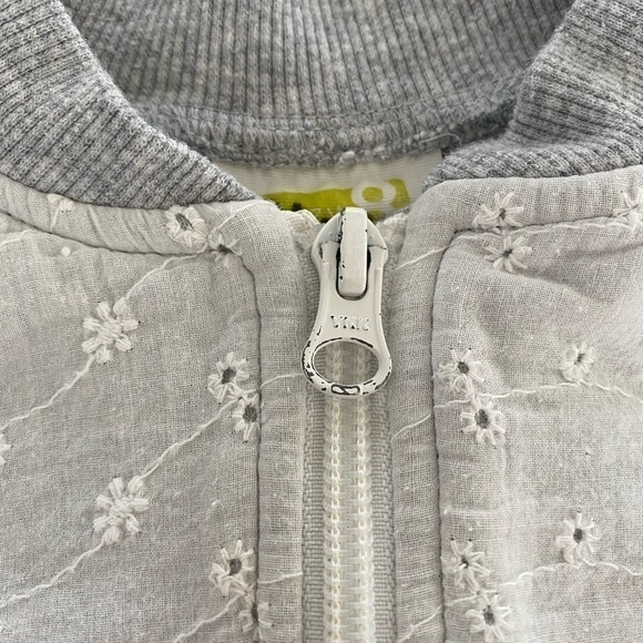 Crazy 8 Girls White and Gray Eyelet Lightweight Full Zip Sweatshirt Size 24M - Picture 4 of 9